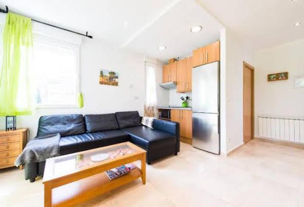 Departamento Valera Apartment Madrid Exterior photo